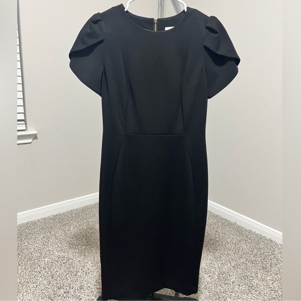 ✨Calvin Klein Tulip Sleeve Bodycon✨